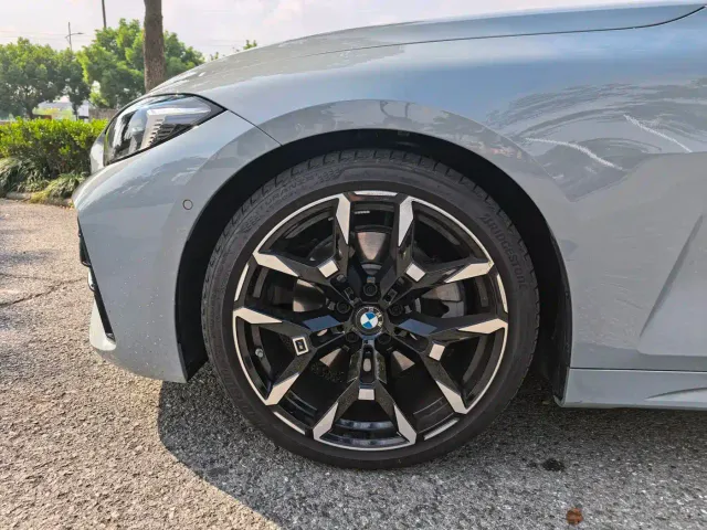 BMW BMW 4 Series 2024 430i M Sport Shadow Edition — Фото автомобиля 6