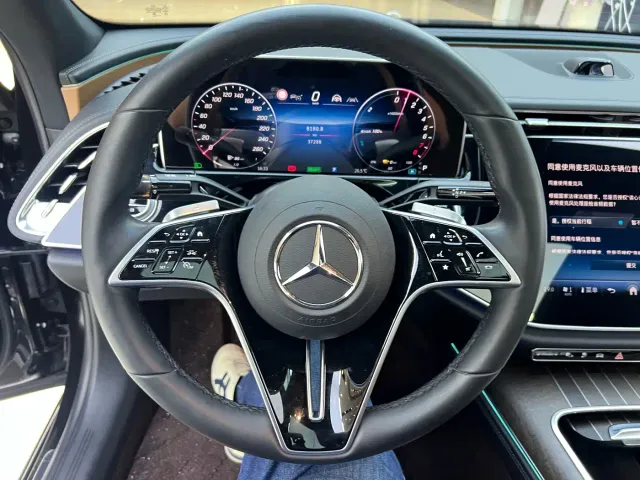 Mercedes-Benz E-Class — Фото автомобиля 14