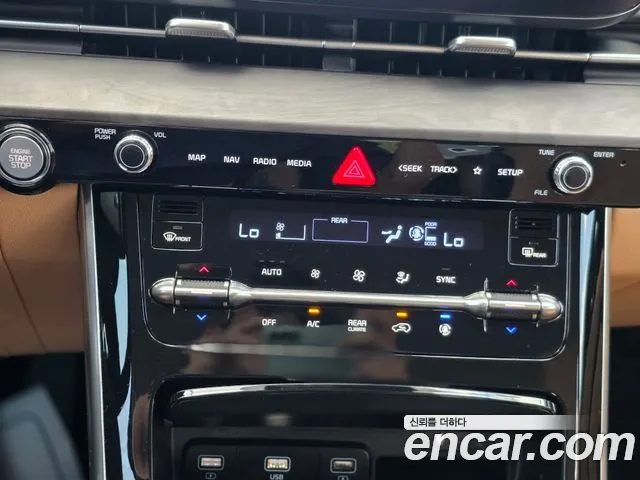 Kia Carnival Generation 4 — Фото автомобиля 9