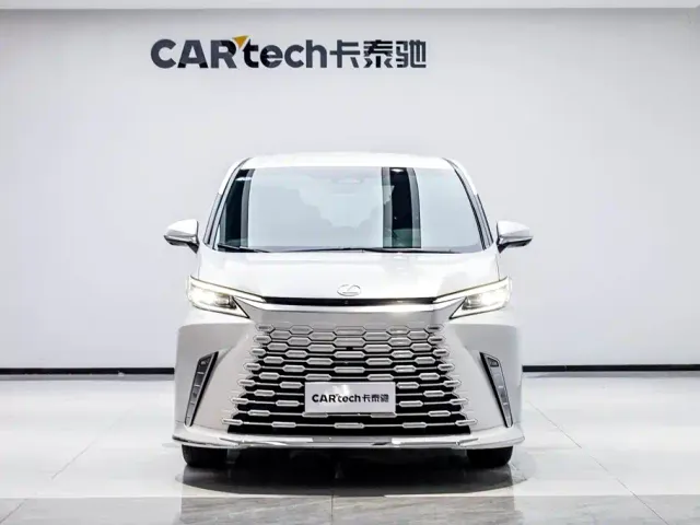 Lexus LM — Фото автомобиля 2