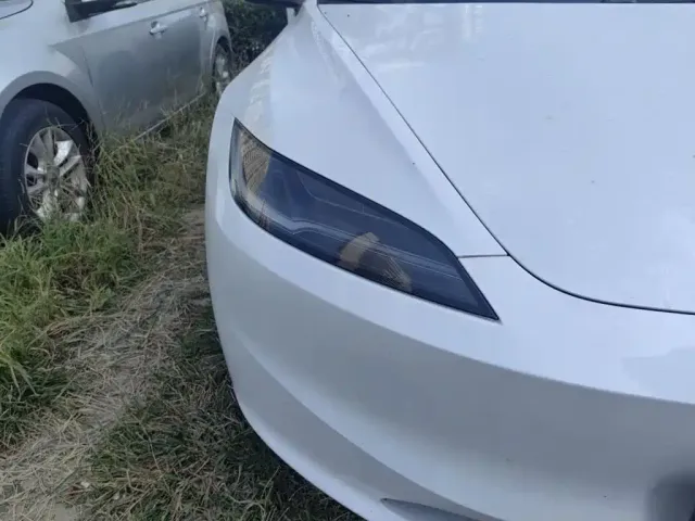 Tesla Model 3 — Фото автомобиля 7