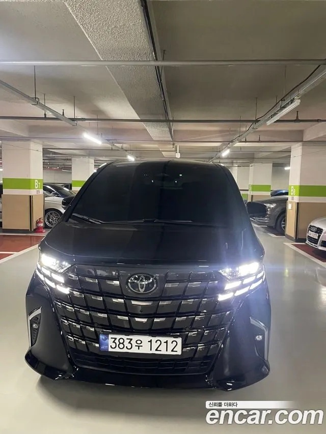 Фотография автомобиля — Toyota Alphard 4th Gen