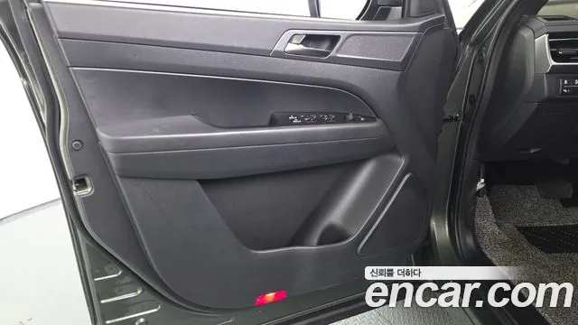 KG_Mobility_Ssangyong Rexton Новый Rexton Sport Khan Дизель 2.2 4WD — Фото автомобиля 24