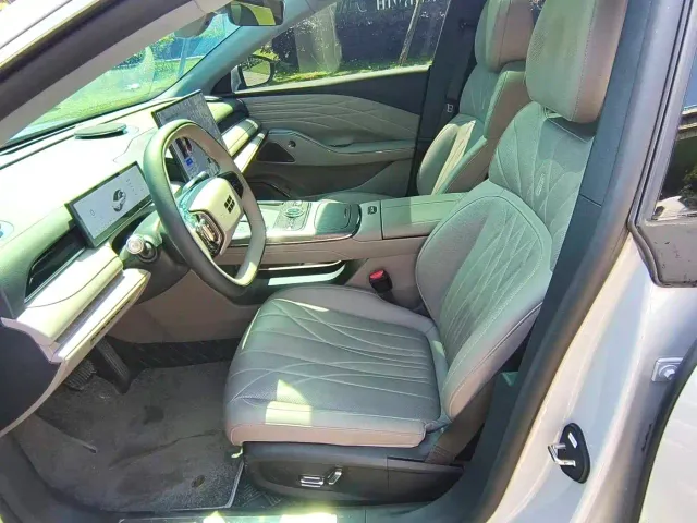 Geely Galaxy Xingyao 8 — Фото автомобиля 4