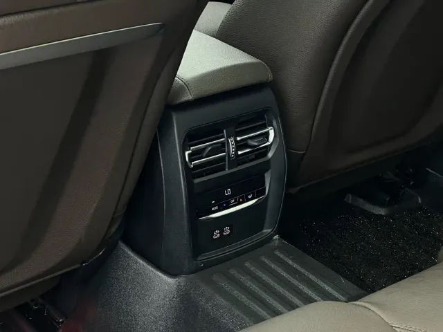 BMW 3 Series — Фото автомобиля 11