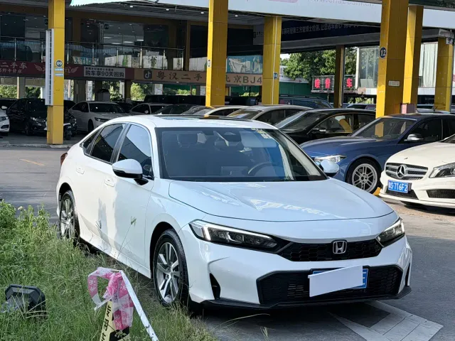 Honda Civic — Фото автомобиля 3