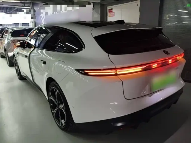 Nio ET5 Touring — Фото автомобиля 4