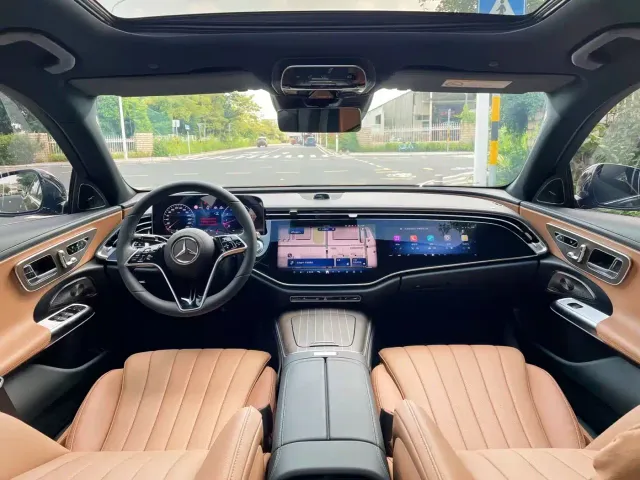 Mercedes-Benz E-Class — Фото автомобиля 5