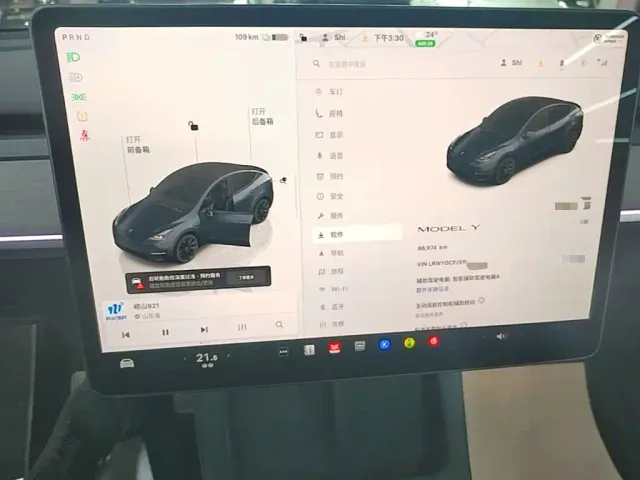 Tesla Model Y — Фото автомобиля 11