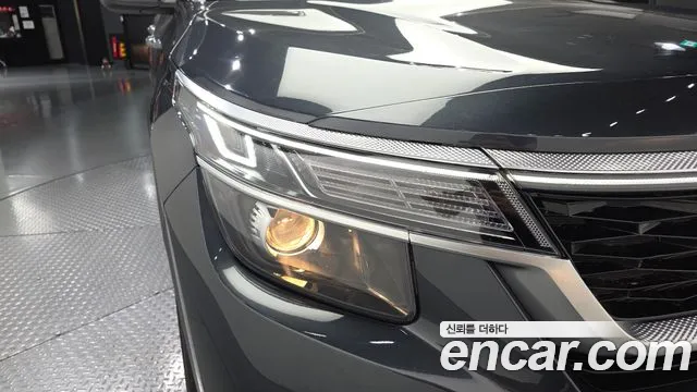 Kia Seltos — Фото автомобиля 7