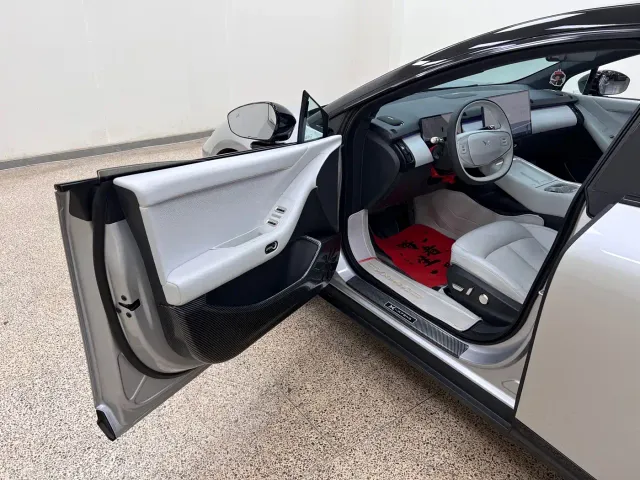 Xpeng P7+ — Фото автомобиля 12