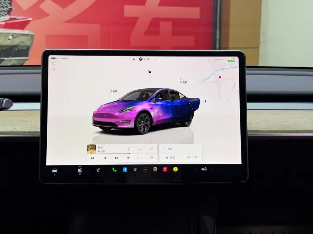 Tesla Model Y — Фото автомобиля 9