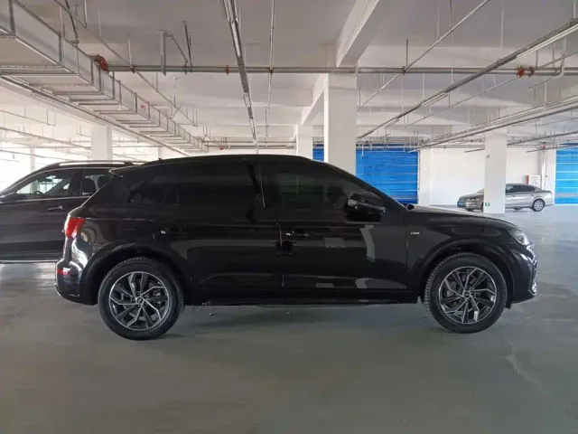 Audi Q5L — Фото автомобиля 3