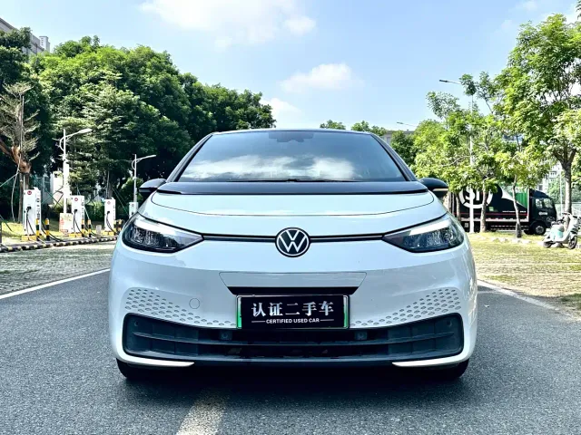 Volkswagen ID.3 — Фото автомобиля 2