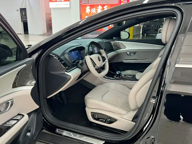 BYD Han — Фото автомобиля 9