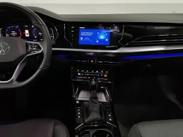 Volkswagen Passat — Фото автомобиля 12