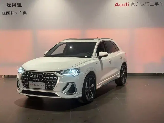 Фотография автомобиля — Audi Q3