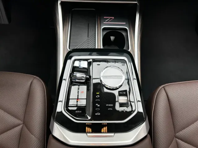BMW 7 Series — Фото автомобиля 16