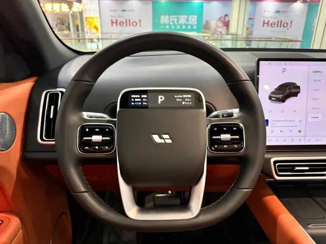 Li Auto L7 — Фото автомобиля 17