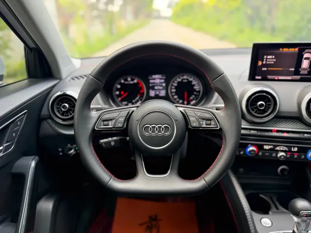 Audi Q2L — Фото автомобиля 12