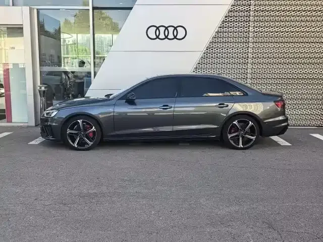 Audi Audi A4L 2022 45 TFSI quattro Premium Dynamic — Фото автомобиля 3