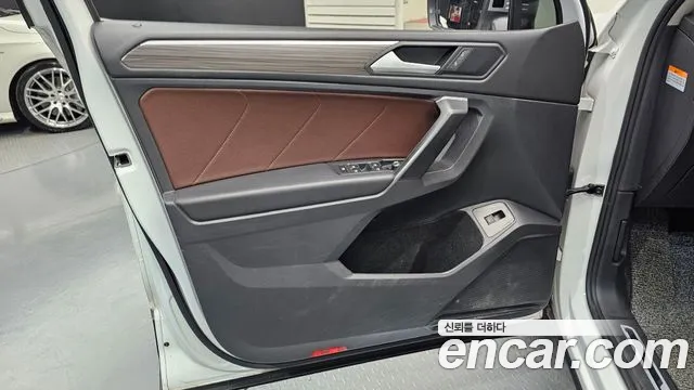 Volkswagen Tiguan — Фото автомобиля 24