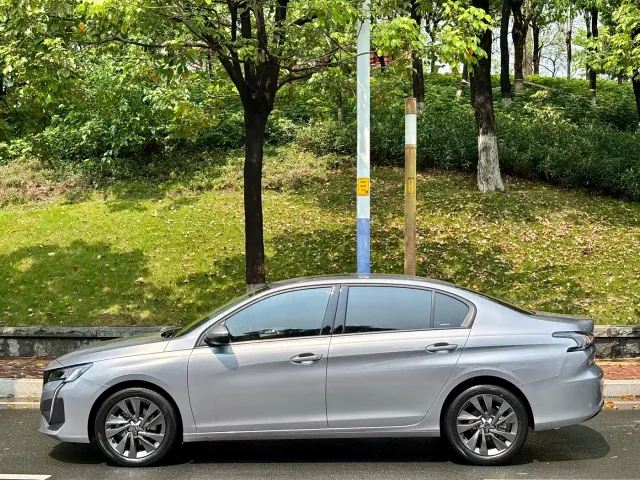 Peugeot 408 — Фото автомобиля 6