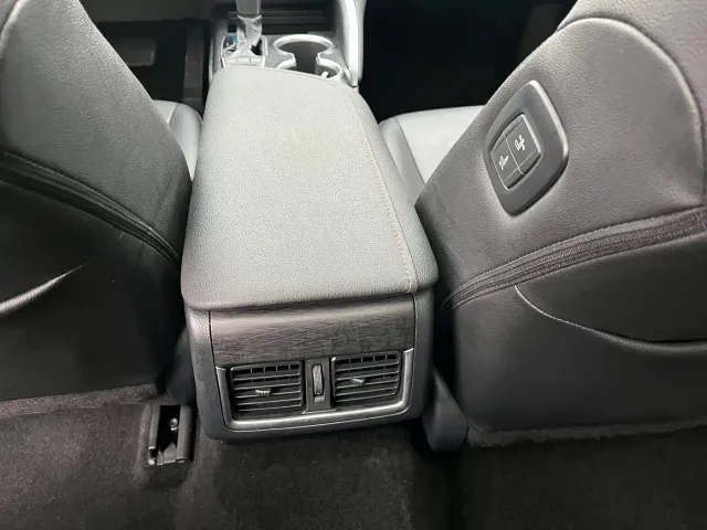 Toyota Camry — Фото автомобиля 14