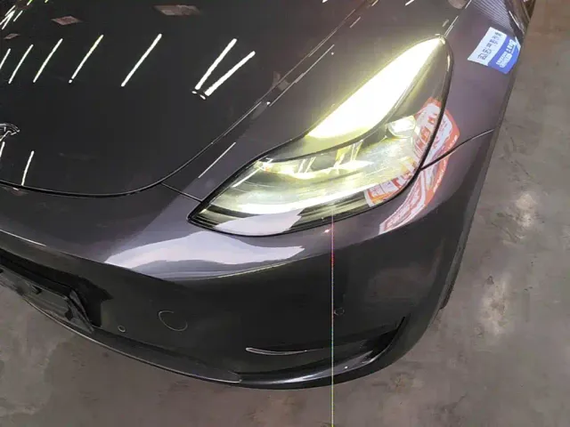 Tesla Model Y — Фото автомобиля 23