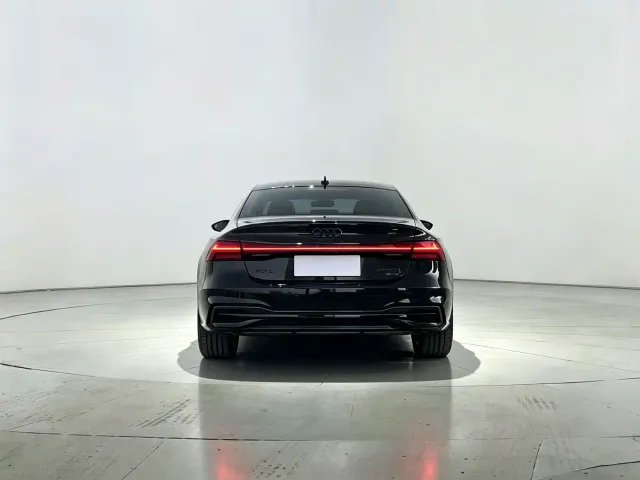 Audi A7L — Фото автомобиля 7