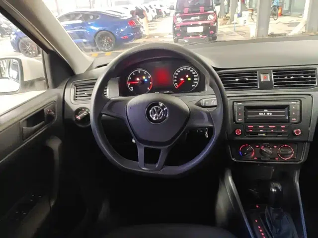 Volkswagen Santana — Фото автомобиля 10