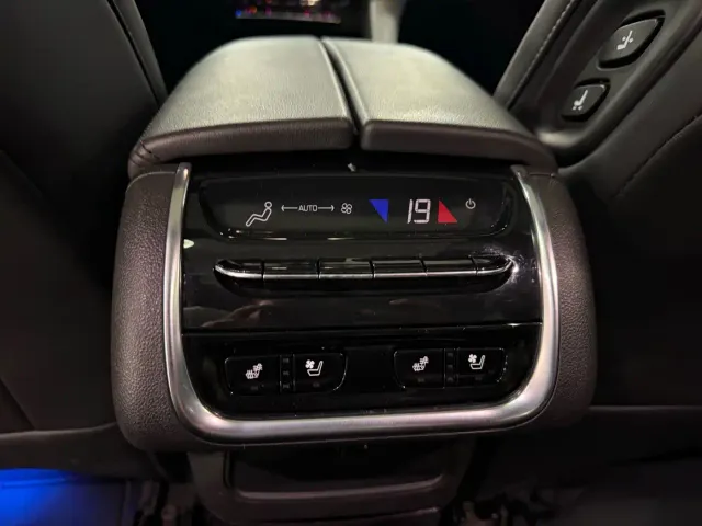 Buick Enclave — Фото автомобиля 12