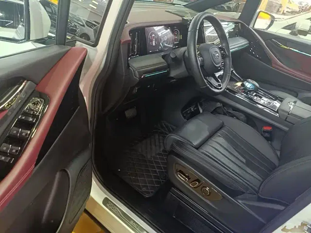 GAC Trumpchi M8 — Фото автомобиля 15