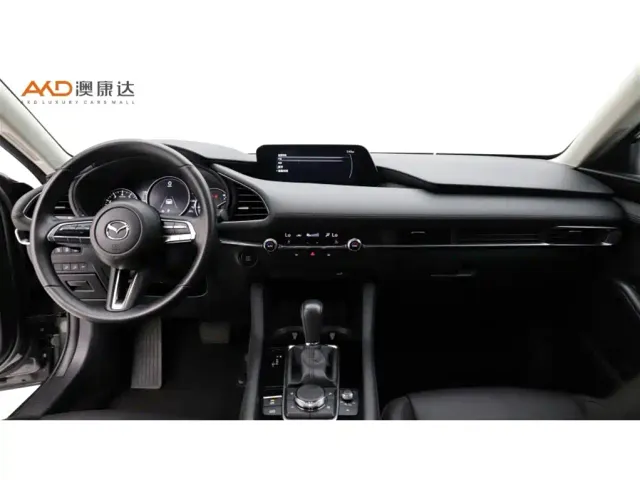 Mazda Axela — Фото автомобиля 5