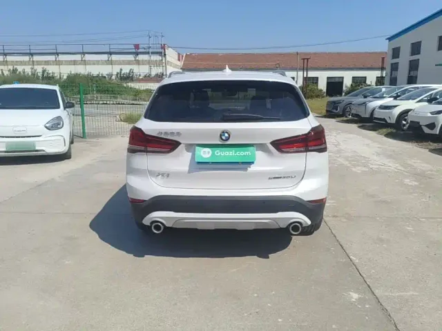 BMW X1 — Фото автомобиля 5