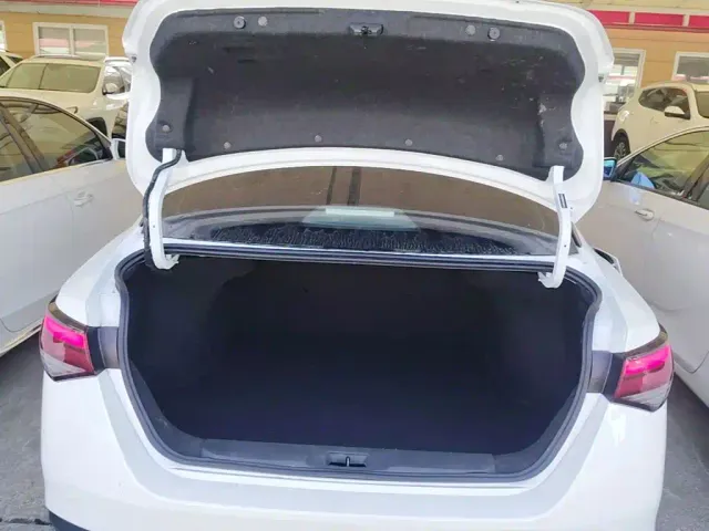 Nissan Sylphy — Фото автомобиля 18