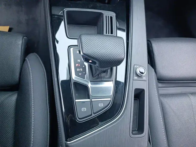 Audi A4L — Фото автомобиля 16