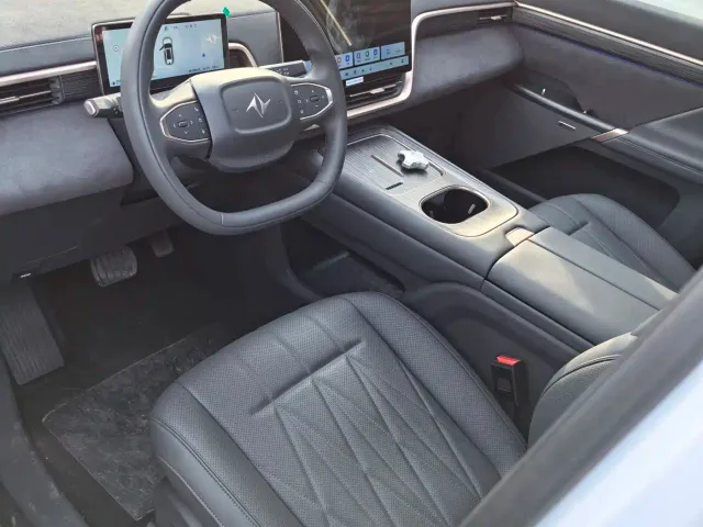 Dongfeng eπ 008 — Фото автомобиля 9