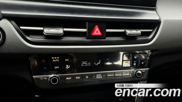 Kia Seltos New — Фото автомобиля 18