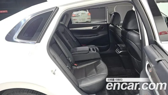 Hyundai Grandeur New — Фото автомобиля 17