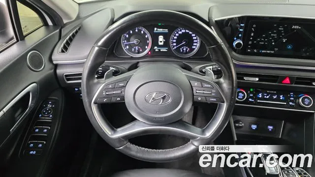 Hyundai Sonata Sonata (DN8) 2.0 LPG(Для проката) — Фото автомобиля 13