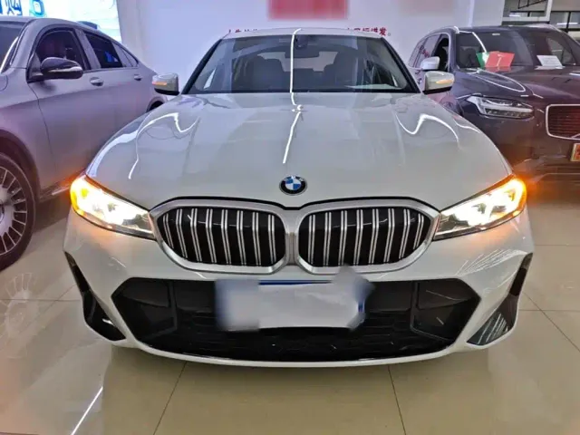 BMW 3 Series — Фото автомобиля 2
