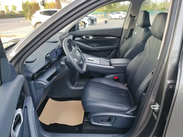 Geely Galaxy E5 — Фото автомобиля 14