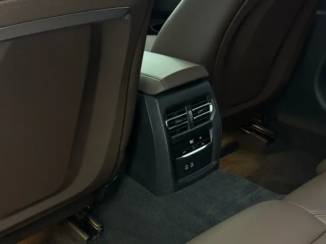 BMW 3 Series — Фото автомобиля 15