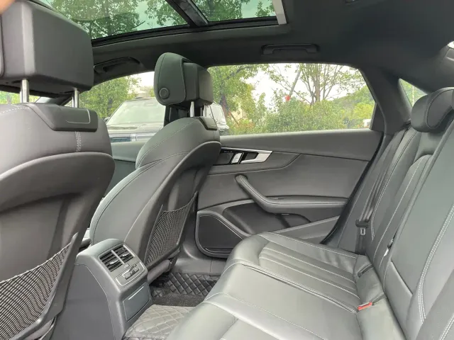 Audi A4L — Фото автомобиля 7