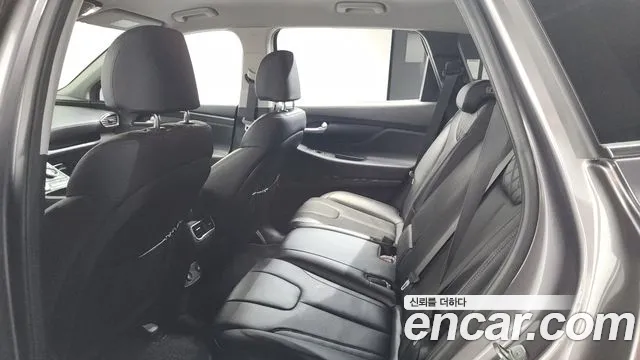 Hyundai Santafe — Фото автомобиля 18