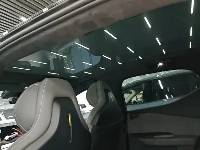 Lynk & Co Z20 — Фото автомобиля 17