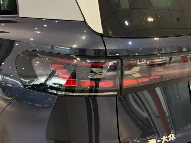 Volkswagen ID.6 Crozz — Фото автомобиля 8