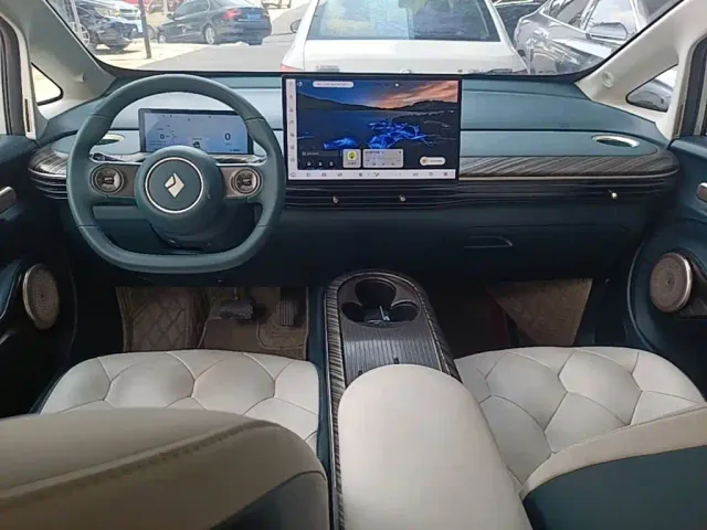 Baojun Cloud — Фото автомобиля 9