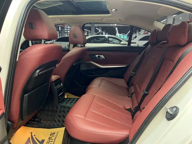 BMW 3 Series — Фото автомобиля 4
